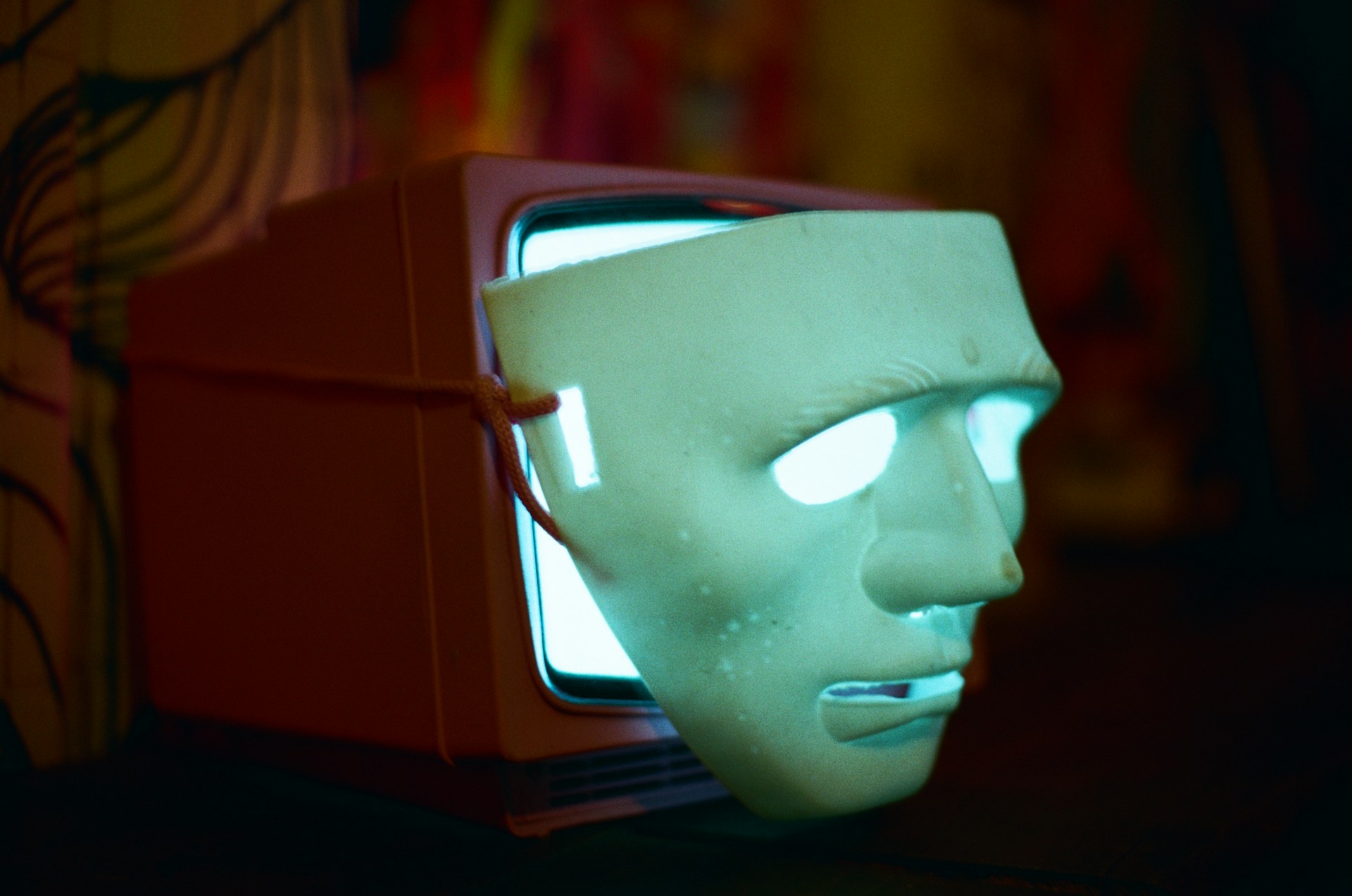 TV advertising fraud illustration